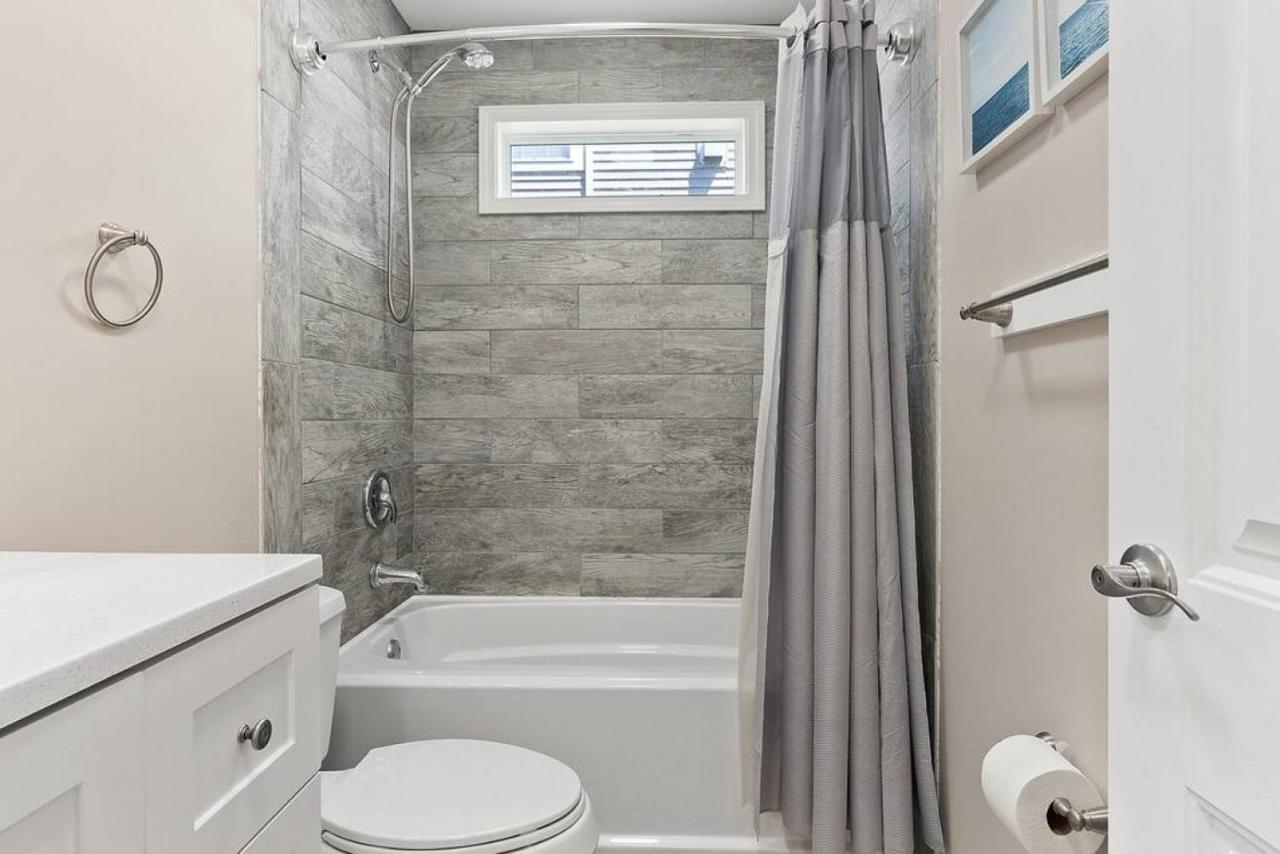 Spectacular 3 Bedroom One Block To The * Brigantine