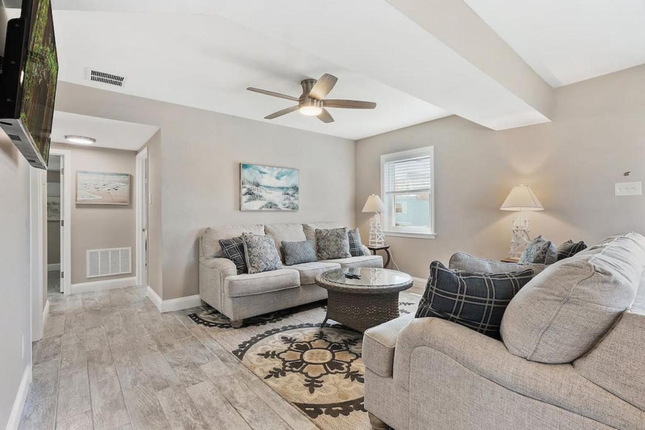 Holiday home Spectacular 3 Bedroom One Block To The