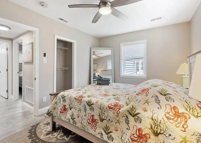 Spectacular 3 Bedroom Condo One Block To The Beach